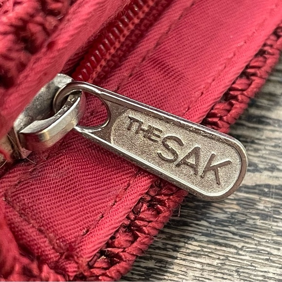 The Sak Burgundy Crochet Shoulder/crossbody bag purse. Pre-owned. Zip closure. - Picture 7 of 13